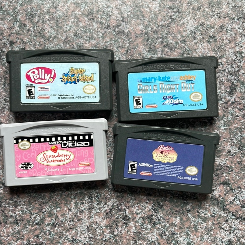 Game Boy Advance Game Cartridge Set